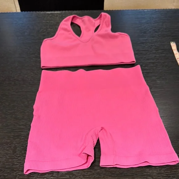 Pink ribbed Sports Bra and Shorts Set - Picture 1 of 8